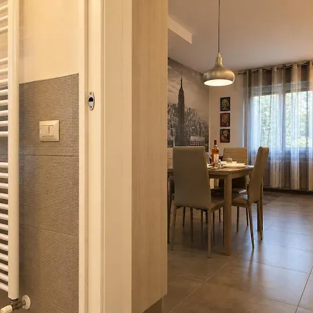 Modern Flat Between And Milan With Free Parking Appartamento Cermenate