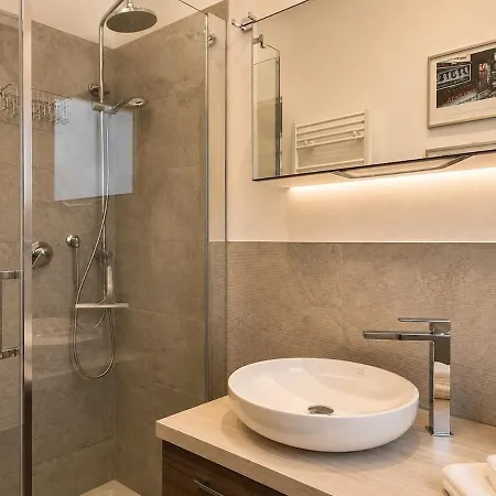 Modern Flat Between And Milan With Free Parking