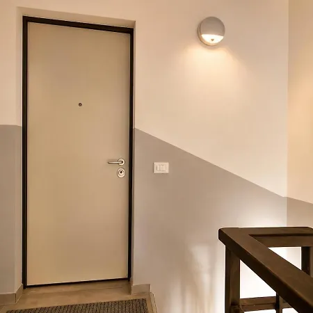 Modern Flat Between And Milan With Free Parking Apartment Cermenate